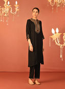 Black color option, Sold out, Currently selected