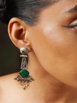 Abdesigns - Contemporary Dual Tone Green Stone Drop Earrings