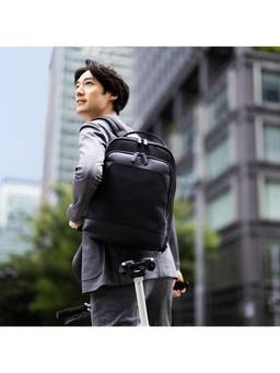 Victorinox - Alox Nero 17 L for 15.6 Inch Laptop Black Backpack (L)