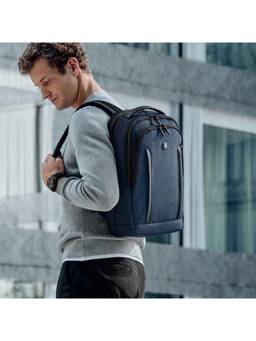 Victorinox - Altamont Professional City Laptop 14 L Navy Blue Backpack (L)