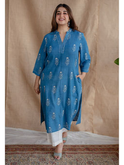 The Indian Ethnic Co. - Blue Dabu Handblock Print Kurta with Mandarin Neck and Embroidered