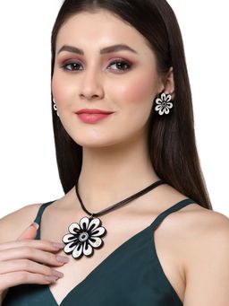 Anekaant - Black and White Floral Paper Quilling Necklace with Earrings (Set of 2)