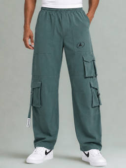 Fitleasure - Men Solid Olive Relaxed Fit Cargo