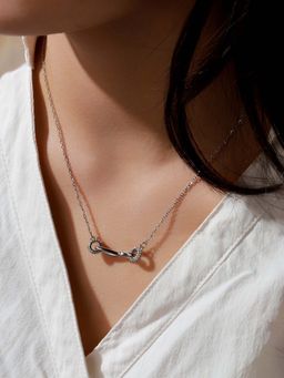 Salty - Women Knottica Stone Studded Necklace