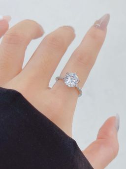 Salty - Women Sparkling Round Crystal Silver Ring