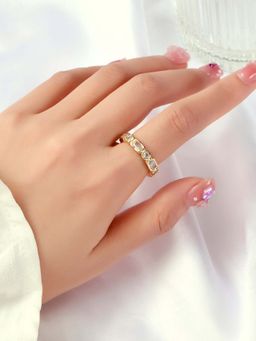 Salty - Women Lustrous Multi-Stone Ring