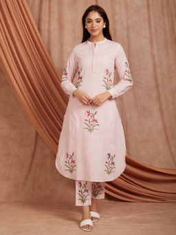 SHAABA CLOTHING - Pink Hand Block Printed Cotton Kurta and Pant (Set of 2)