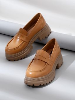 VALIOSAA - Beige Casual Loafers
