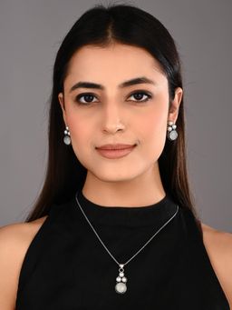 Anvik - Women Silver Oxidised Finish Pearl and White Stone Necklace Set