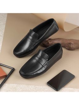 Metro - Men Black Slip On Casual Loafers