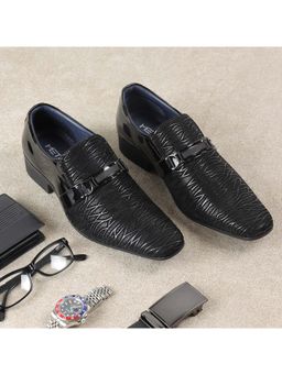 Metro - Men Black Slip On Formal Loafers