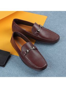 Mochi - Men Maroon Leather Slip-On Loafers