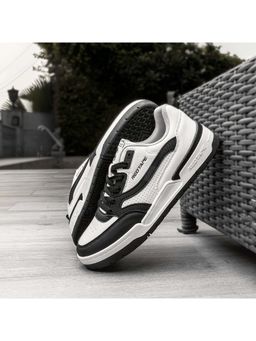Red Tape - Women Colorblocked White and Black Lifestyle Sneakers