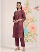 Maroon color option, Currently selected