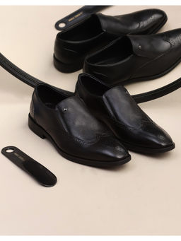 Monte Carlo - Men Black Solid Leather Compamporary Slip On Loafers