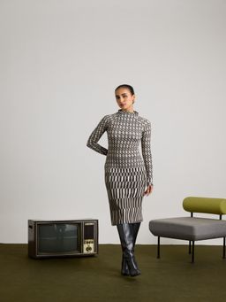 Muvazo - Gradient Gridlock Dress
