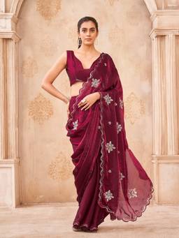 Tikhi Imli - Two Tone Burgundy Colored Saree with Scalloped Border