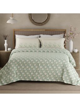 Boutique Living - Valatia 200 Tc Blue Floral Bedsheet with 2 Pillow Covers (King)