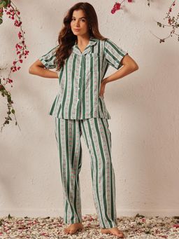 Clovia - Rayon Printed Button-Down Shirt And Pyjama Green
