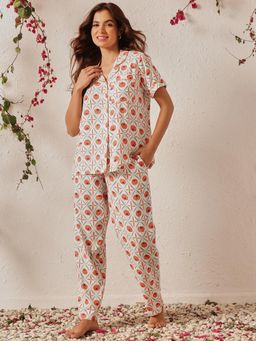 Clovia - Rayon Printed Button-Down Shirt And Pyjama White