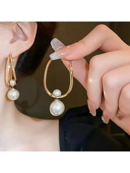 Zoey - Women White Contemporary Earrings