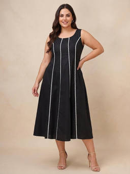PURVAJA CURVE - Women Black Solid/Plain Cotton Dress
