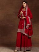 Red color option, Sold out, Currently selected