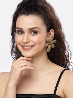 Bijoux by Priya Chandna - Gold Daisy Stud Earrings