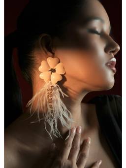 Bijoux by Priya Chandna - Tan Vanilla Bloom Feathers Earring