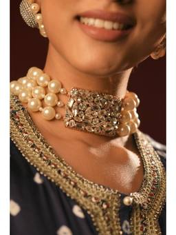 Bijoux by Priya Chandna - White Heirloom Buckle Choker Necklace