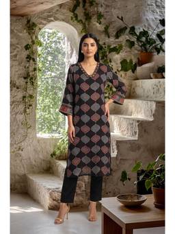 Folksong - Women Black Printed Modal Satin Straight Kurta