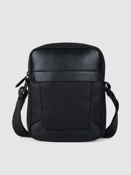 CARPISA - Gregor Go Men Crossbody Sling Bag - Black (S)