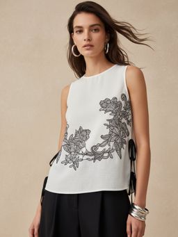 Outzidr - Off White Printed Floral Top With Tie Up Bow Detail