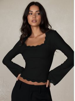 Outzidr - Black Square Beck With Scallop Hem Detailing Top