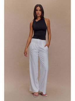 Outzidr - Black Sleeveless Back Panel Detail Top