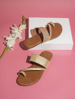 Inc.5 - White Casual Flats