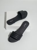 Black color option, Sold out, Currently selected