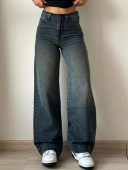 Off Duty India - Grunge Edge Double Button High-Waisted Denim
