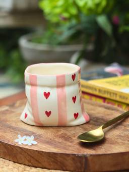WEAVING HOMES - Striped Heart Pouch Mug