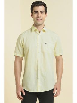Allen Solly - Men Yellow Slim Fit Solid Half Sleeves Casual Shirt