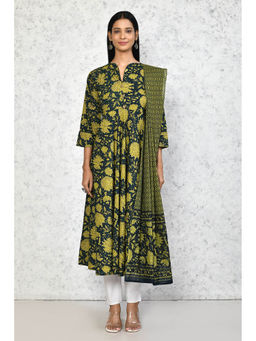Miravan - Women's Green Floral Printed Anarkali Kurta with Dupatta (Set of 2)