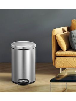 OBSESSIONS - 30L Soft Close Fingerprint Resistant Step Bin Silver