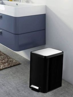 OBSESSIONS - Fingerprint Resistant Step Dustbin , 8 Litres, Black
