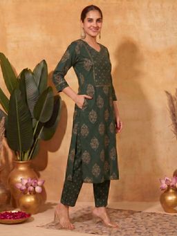 Kami Kubi - Doby Cotton Printed Kurta with Pant and Dupatta with Hand Block Dupatta