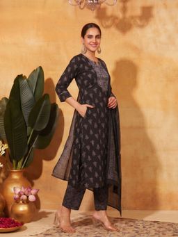 Kami Kubi - Straight Fit Kurta with Pant and Dupatta with Mirror Work and Block Print Dupatta.