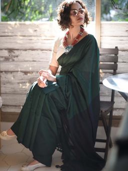 Suta - Women Green Cotton Solid/Plain Saree