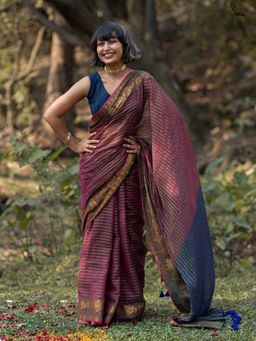 Suta - Women Magenta Cotton Woven Saree