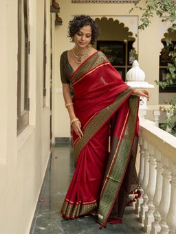 Suta - Women Maroon Cotton Woven Saree