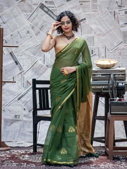 Suta - Women Green Cotton Woven Saree