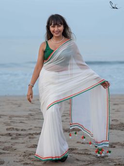 Suta - Women White Cotton Solid/Plain Saree